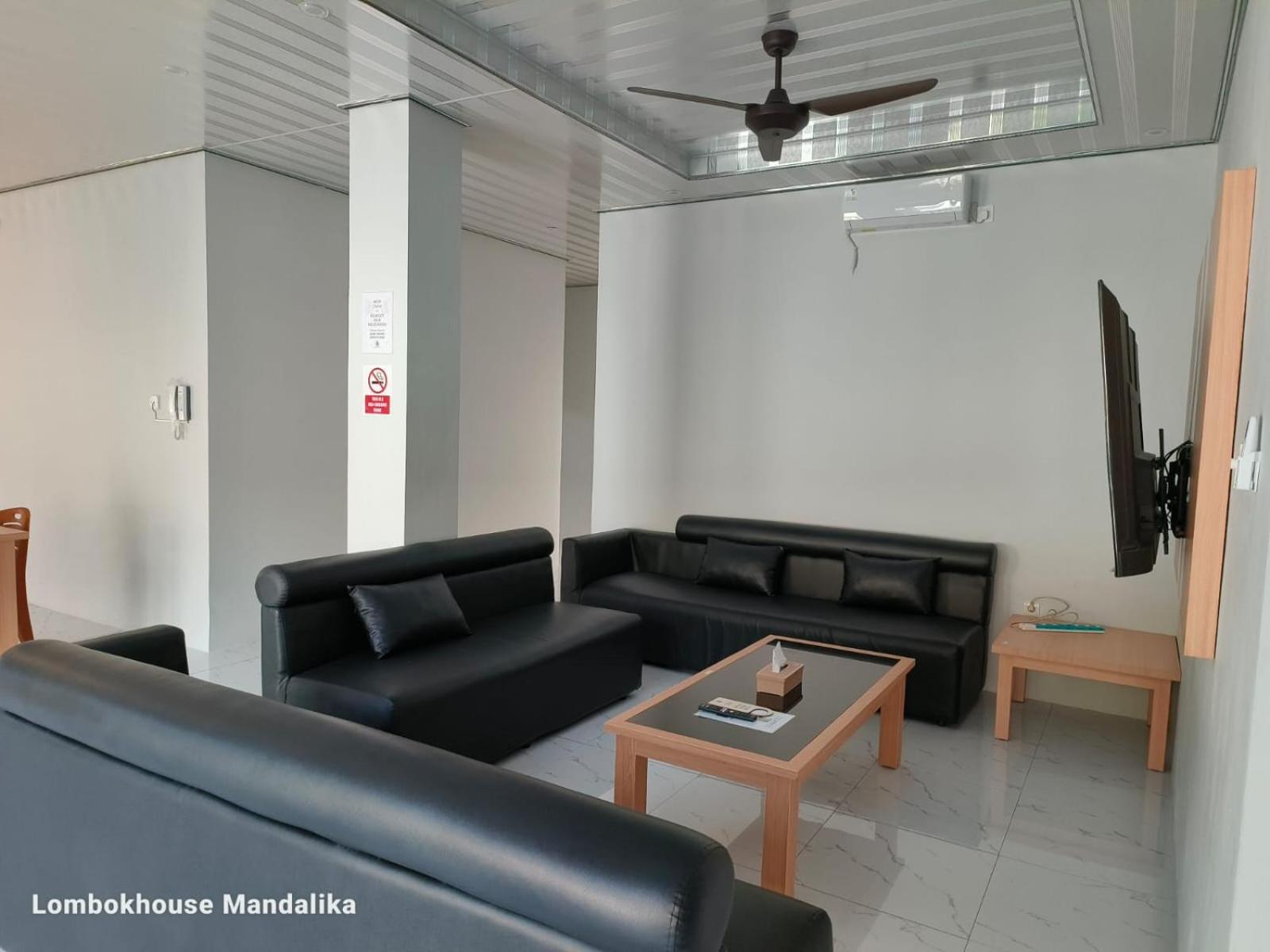 Lombokhouse Mandalika Hotel Kuta  Exterior photo