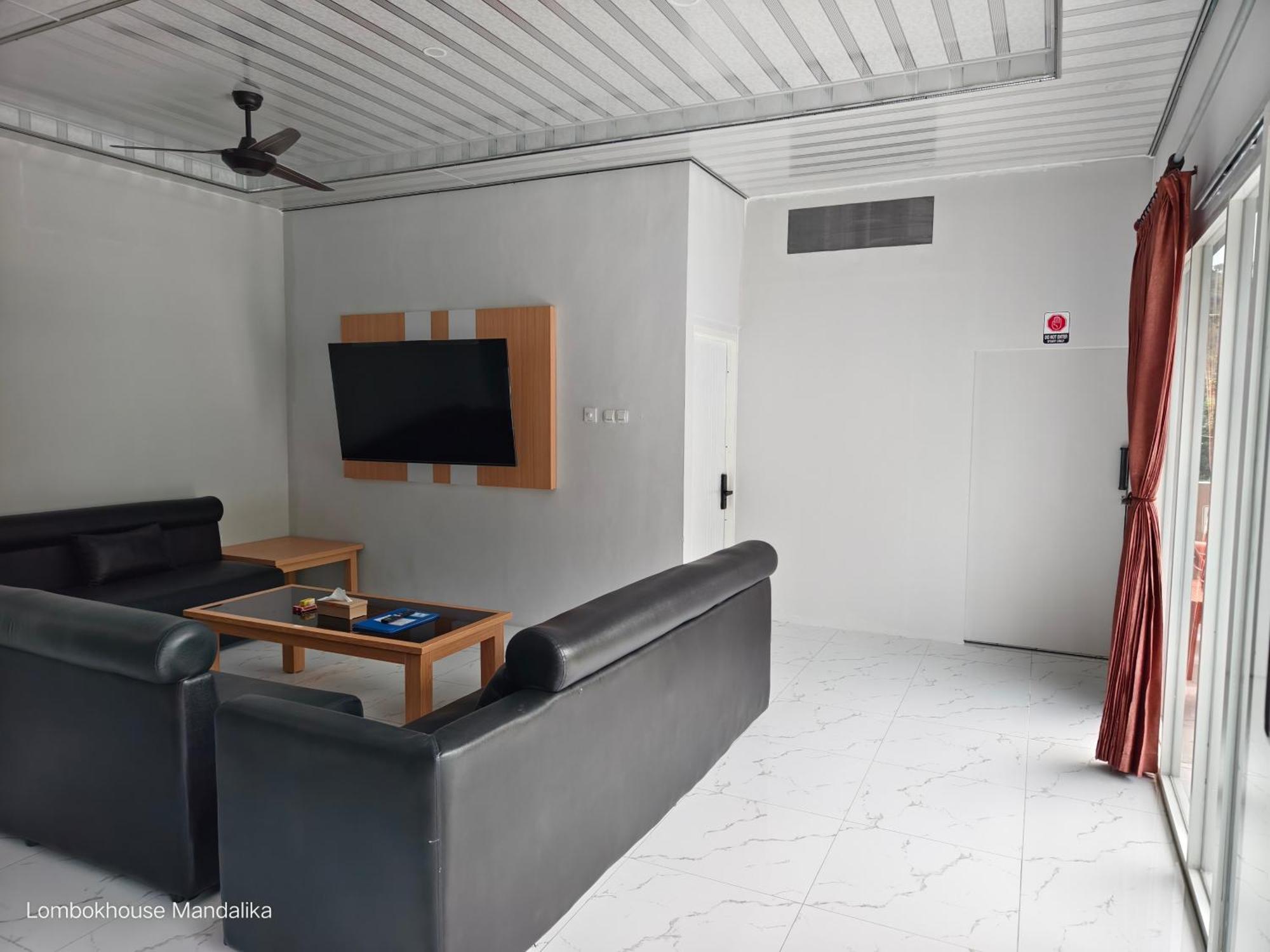 Lombokhouse Mandalika Hotel Kuta  Room photo